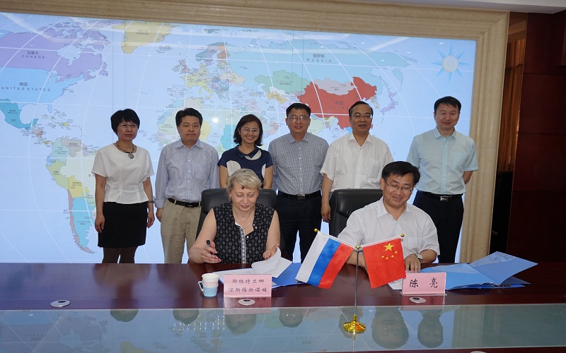 161155ah.jpg 161155ah.jpg